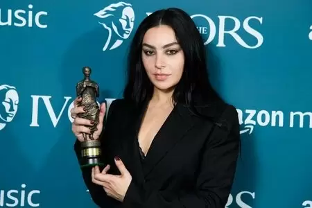 Charli XCX profile photo