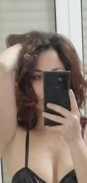 SexyLatinaWife93 profile photo