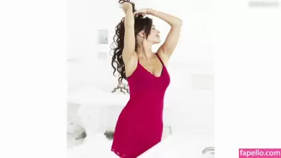 Sofia Vergara / sofiavergara / vergarasofia Nude Onlyfans Photo Gallery photo 405