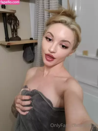 Lola Fae / LolaFaeXXX / dominalolafae / lolafae Nude Onlyfans Photo Gallery photo 1063