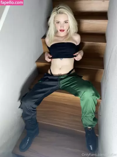 Lola Fae / LolaFaeXXX / dominalolafae / lolafae Nude Onlyfans Photo Gallery photo 660