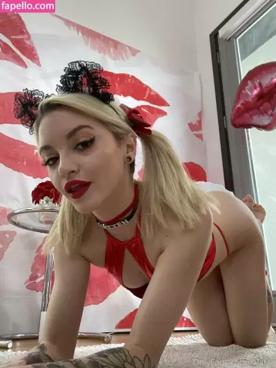 Lola Fae / LolaFaeXXX / dominalolafae / lolafae Nude Onlyfans Photo Gallery photo 407