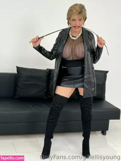 gillellisyoung Nude Onlyfans Photo Gallery photo 302