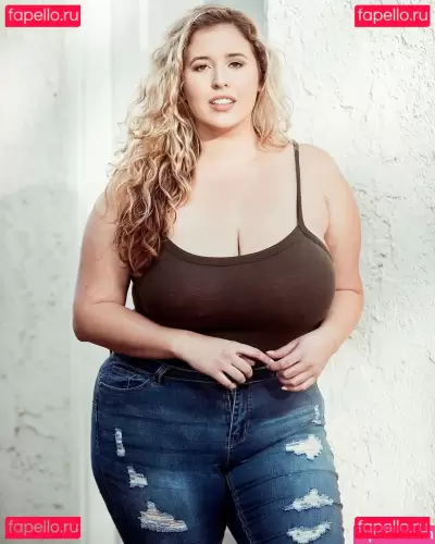 Lo Sangstaaa Nude Onlyfans Photo Gallery photo 1093
