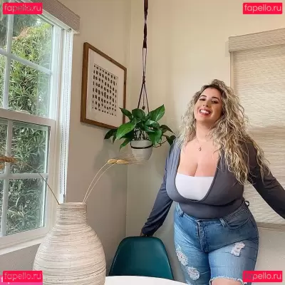 Lo Sangstaaa Nude Onlyfans Photo Gallery photo 1064