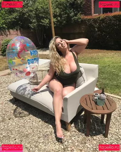 Lo Sangstaaa Nude Onlyfans Photo Gallery photo 955