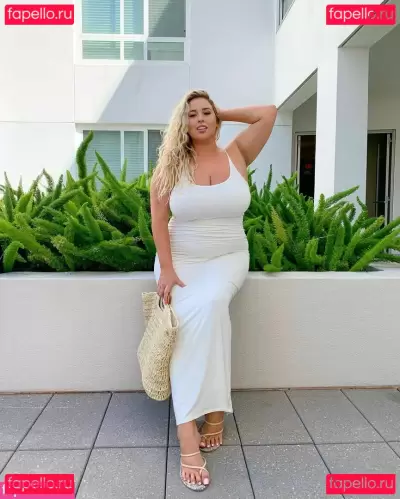 Lo Sangstaaa Nude Onlyfans Photo Gallery photo 586
