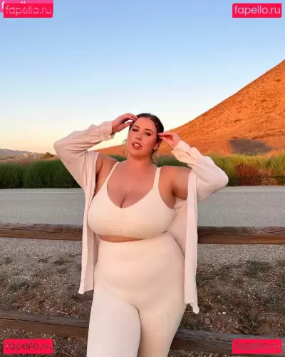 Lo Sangstaaa Nude Onlyfans Photo Gallery photo 271