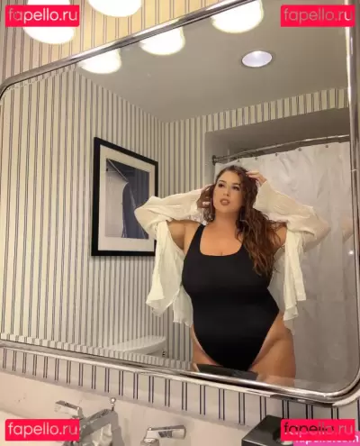 Lo Sangstaaa Nude Onlyfans Photo Gallery photo 85