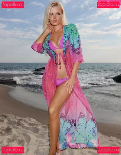 ZiennaEve Nude Onlyfans Photo Gallery photo 363