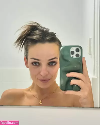 Abbie Chatfield Nude Onlyfans Photo Gallery photo 417