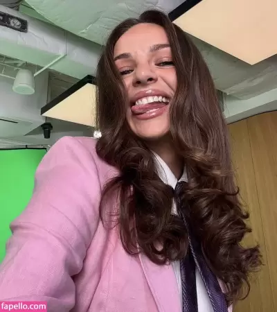 Abbie Chatfield Nude Onlyfans Photo Gallery photo 393