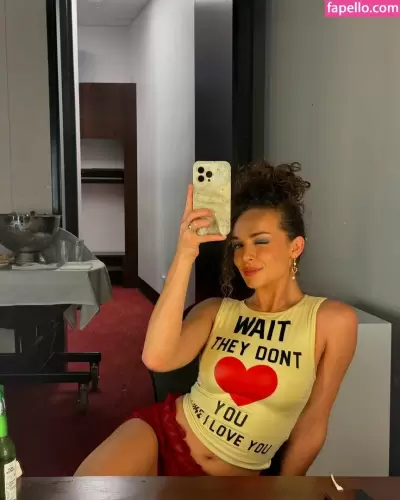 Abbie Chatfield Nude Onlyfans Photo Gallery photo 150