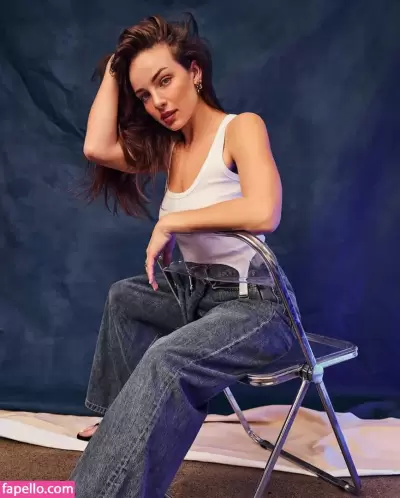 Abbie Chatfield Nude Onlyfans Photo Gallery photo 48