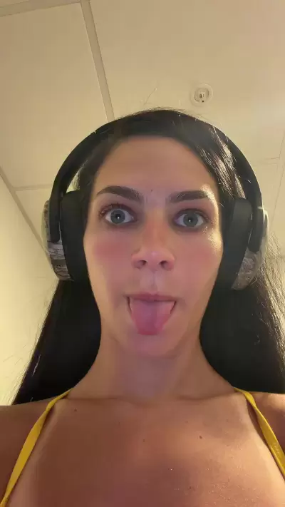 Carly.jb - aVo8WmryzS