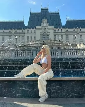 Alexandra Stan profile photo